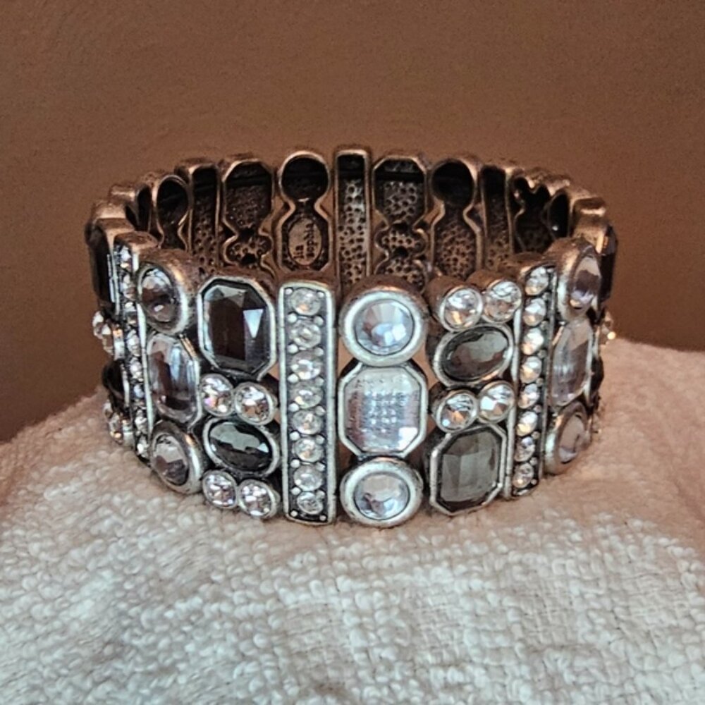 Lia Sophia Party Favor Stretch Bracelet Cut Crystals Silver Tone